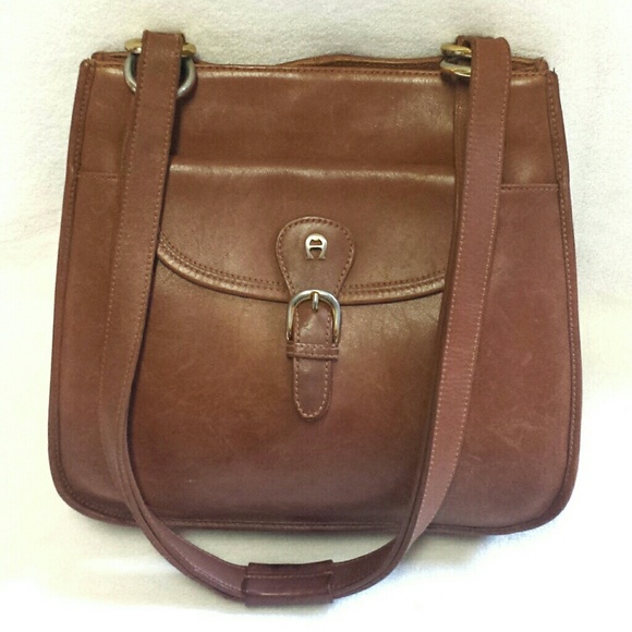 Etienne Aigner Handbags - Leather Saddle Bag Purse Etienne Aigner Vintage